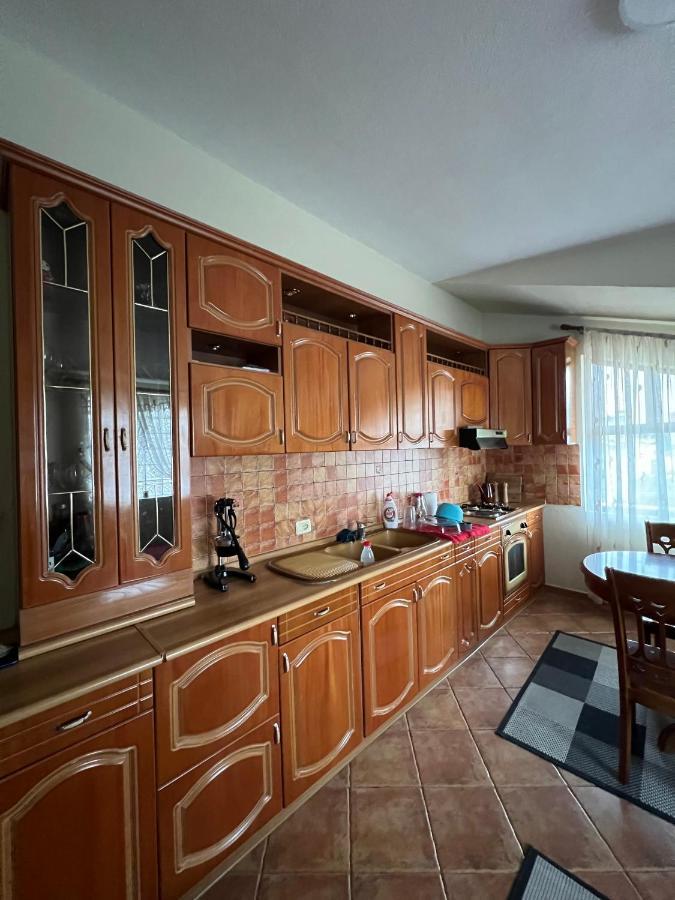 Villa Sokoli, Enjoy Sunset At This Spacious Apartment Tirana Exterior photo
